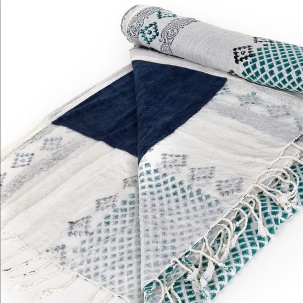 Luxury Geometric Beach Towel 🏝🐚